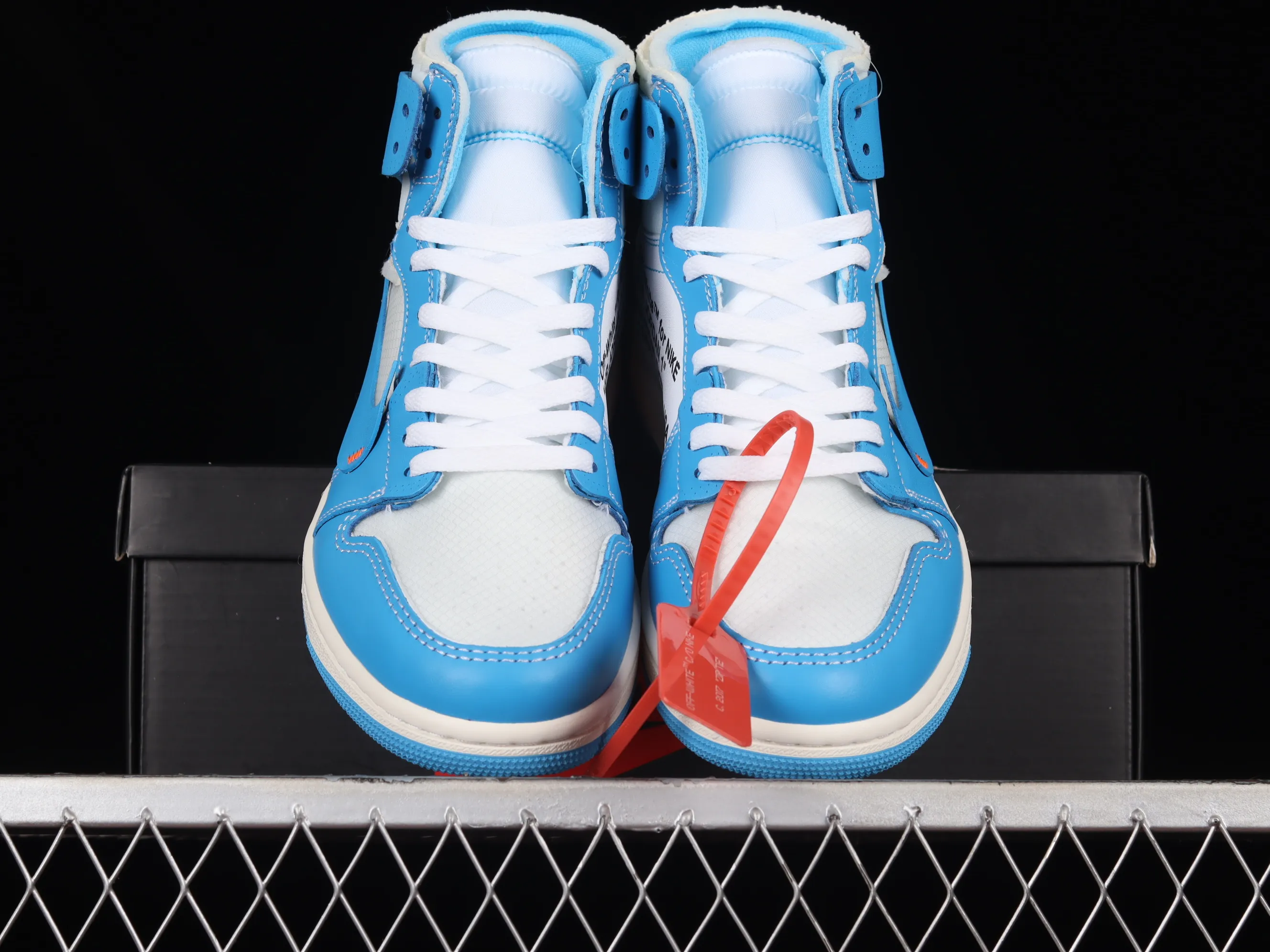 All categories Air Jordan Jordan series basketball shoes Air Jordan 1 High L version Off White x Air Jordan OW AJ1 Joe 1 joint North Carolina blue high-top basketball shoes AQ0818-148